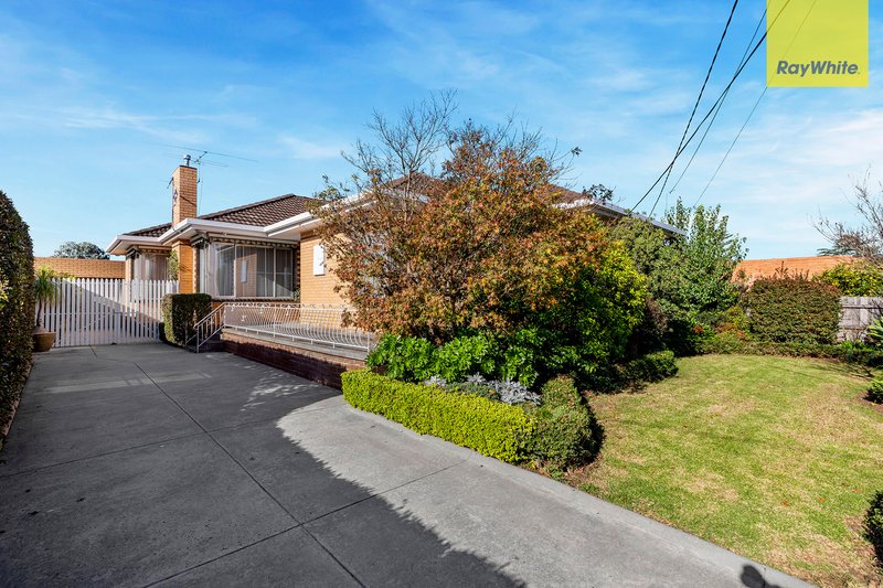 Photo - 22 Orford Road, St Albans VIC 3021 - Image 2