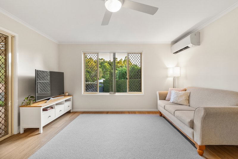 Photo - 22 Orkney Place, Ferny Grove QLD 4055 - Image 9