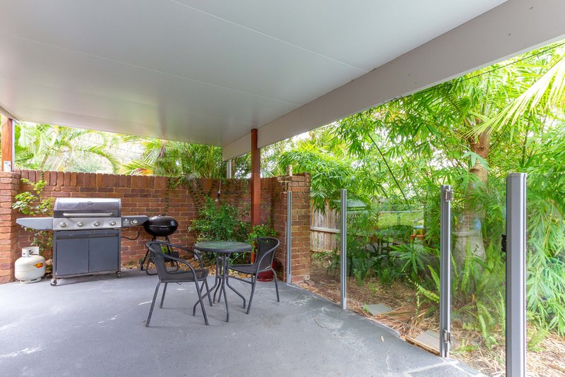 Photo - 22 Orlando Crescent, Springwood QLD 4127 - Image 2