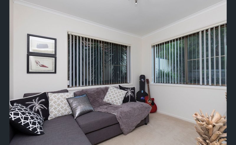 Photo - 22 Orlando Crescent, Springwood QLD 4127 - Image 6