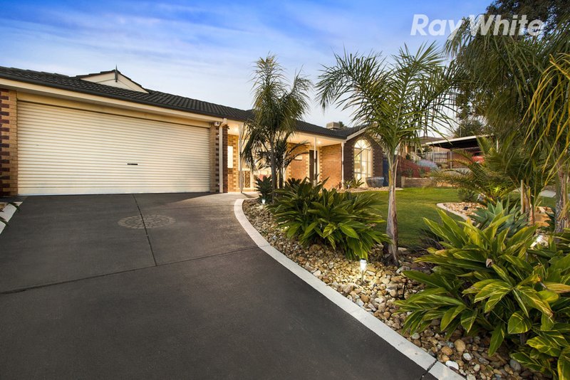 Photo - 22 Osborn Grove, Pakenham VIC 3810 - Image 2