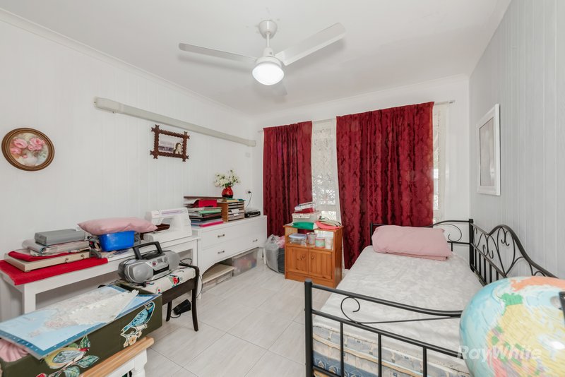 Photo - 22 Osborn Street, Svensson Heights QLD 4670 - Image 15