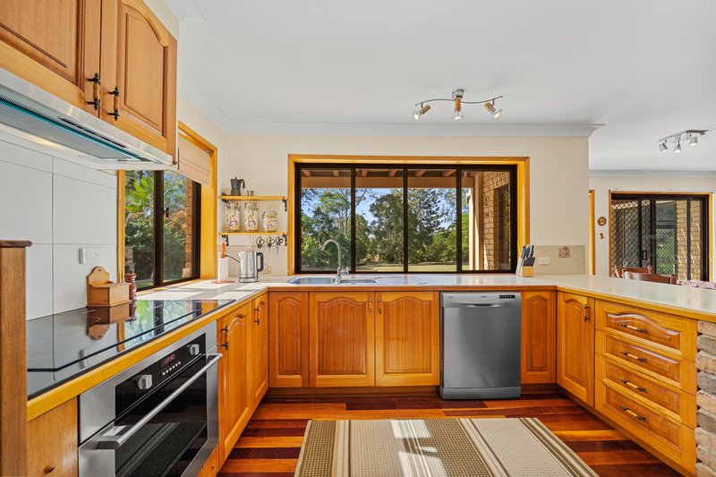 Photo - 22 Osborne Court, Belivah QLD 4207 - Image 5