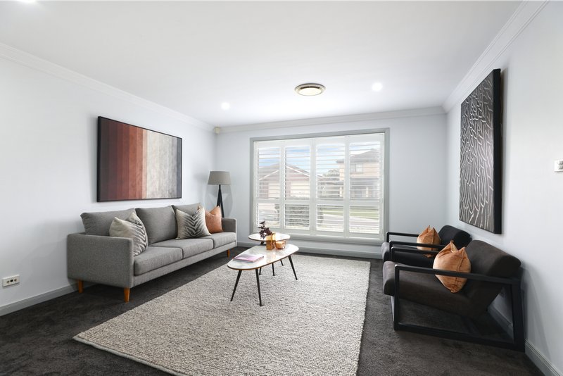 Photo - 22 Osprey Avenue, Glenmore Park NSW 2745 - Image 2