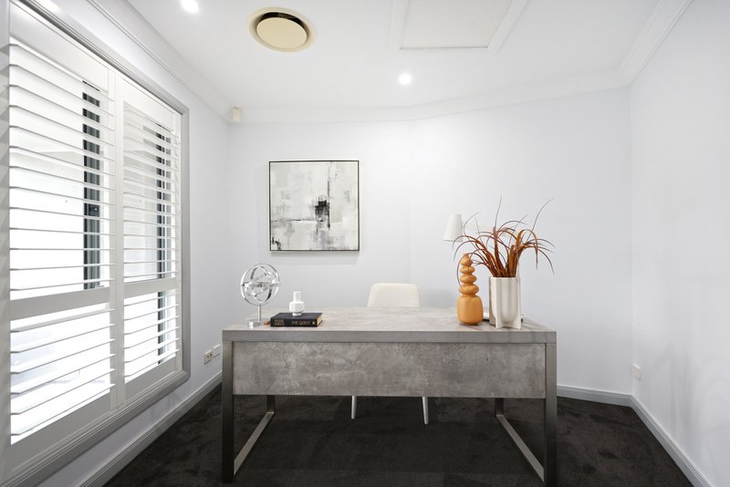 Photo - 22 Osprey Avenue, Glenmore Park NSW 2745 - Image 3