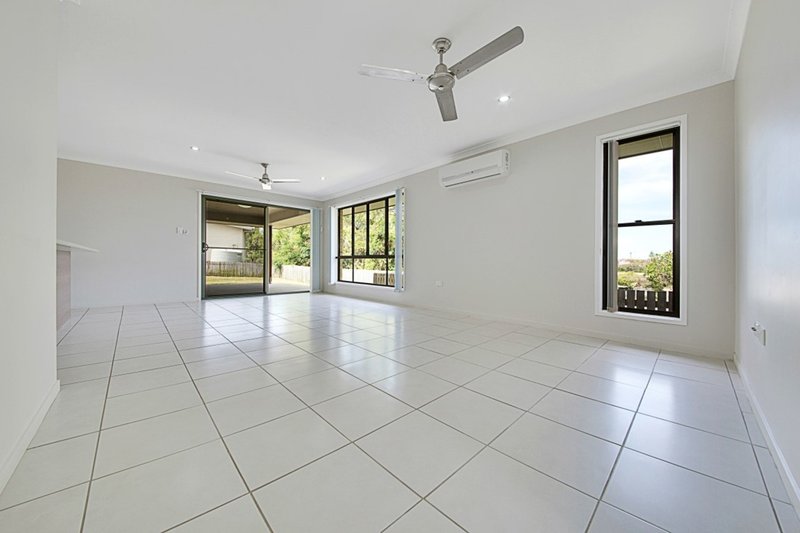 Photo - 22 Ouston Place, South Gladstone QLD 4680 - Image 3