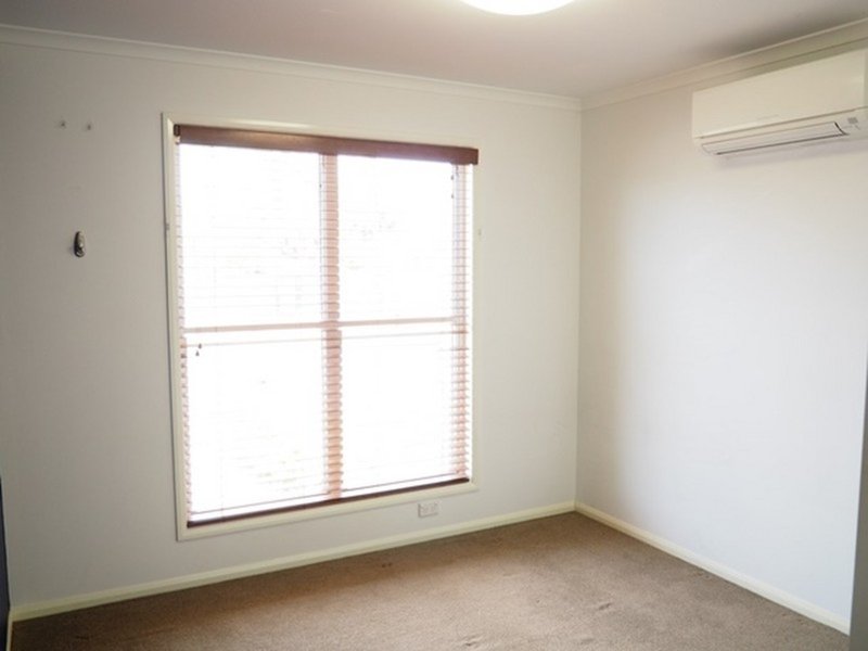 Photo - 22 Oxide Street, Mount Isa QLD 4825 - Image 7