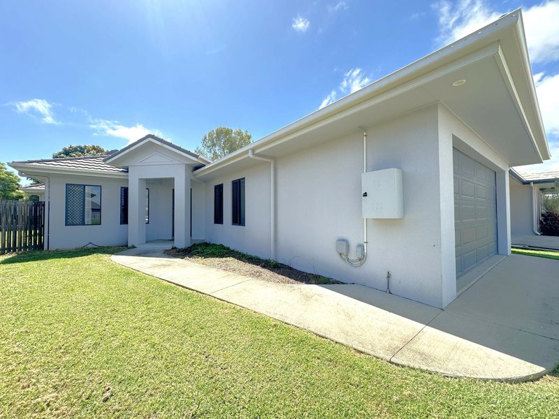 Photo - 22 Pacific Drive, Bowen QLD 4805 - Image 2
