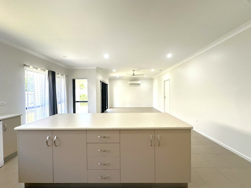 Photo - 22 Pacific Drive, Bowen QLD 4805 - Image 10