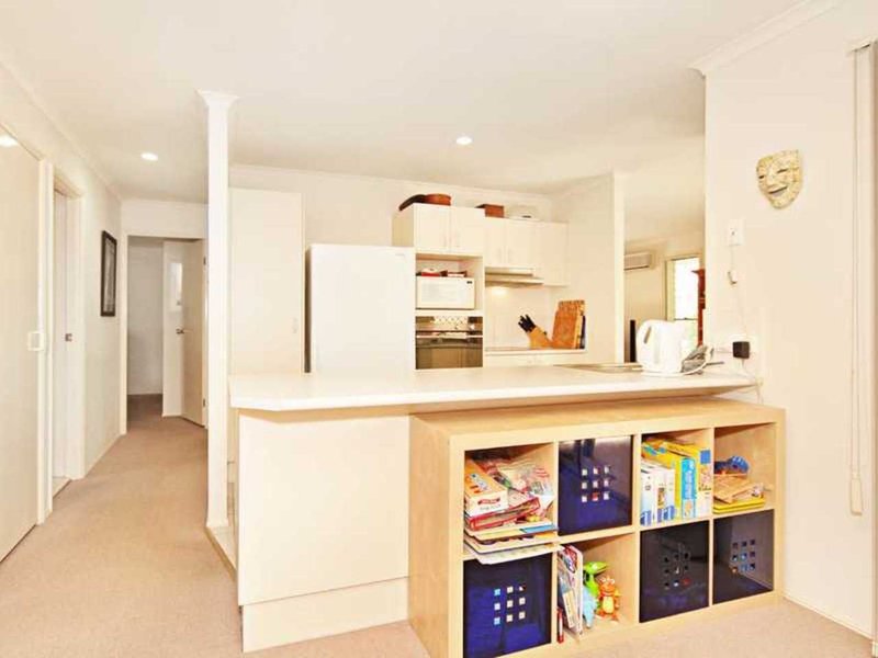 Photo - 22 Parkside Circuit, Robina QLD 4226 - Image 11