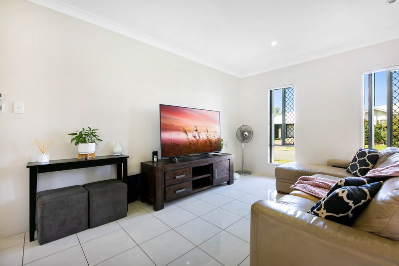 Photo - 22 Parkvista Circuit, Coomera QLD 4209 - Image 4