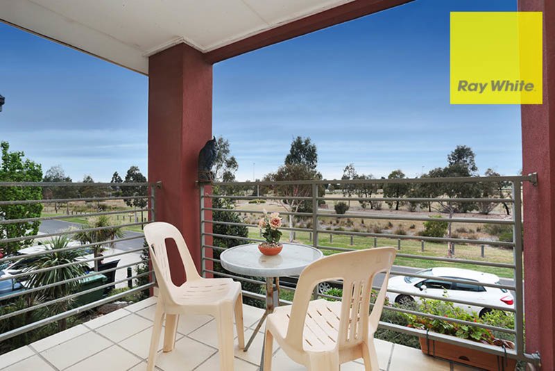 Photo - 22 Parkwood Terrace, Point Cook VIC 3030 - Image 8