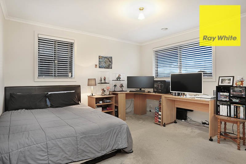 Photo - 22 Parkwood Terrace, Point Cook VIC 3030 - Image 11