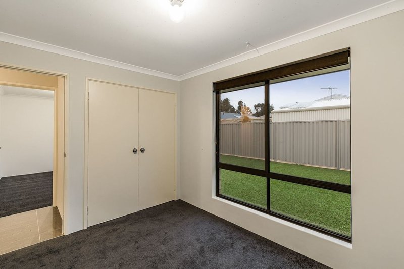 Photo - 22 Pavonia Pde , Baldivis WA 6171 - Image 18