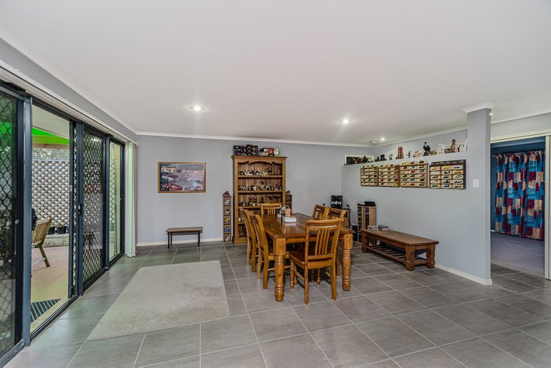 Photo - 22 Paxton Court, Gleneagle QLD 4285 - Image 3