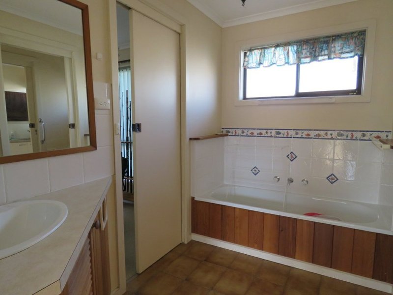 Photo - 22 Paynesville Road, Paynesville VIC 3880 - Image 10