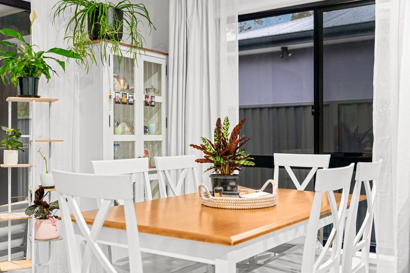 Photo - 22 Pembridge Place, Pallara QLD 4110 - Image 7