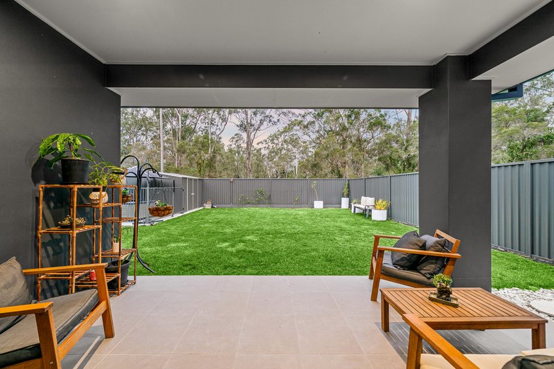 Photo - 22 Pembridge Place, Pallara QLD 4110 - Image 17