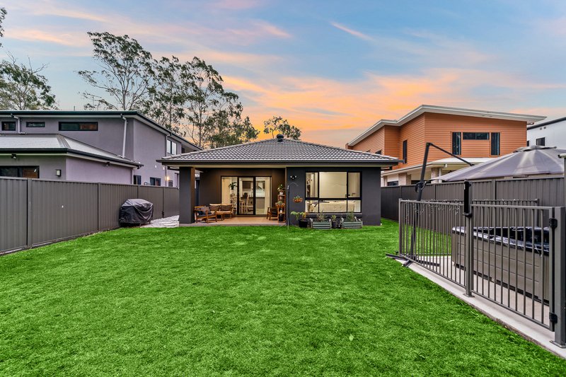 Photo - 22 Pembridge Place, Pallara QLD 4110 - Image 19