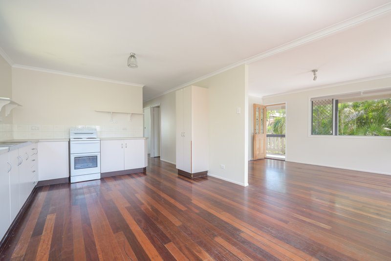 Photo - 22 Penda Avenue, New Auckland QLD 4680 - Image 3