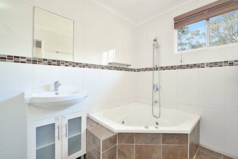 Photo - 22 Penda Avenue, New Auckland QLD 4680 - Image 5