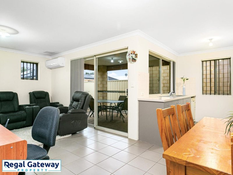 Photo - 22 Peppermint Gardens, Aubin Grove WA 6164 - Image 5