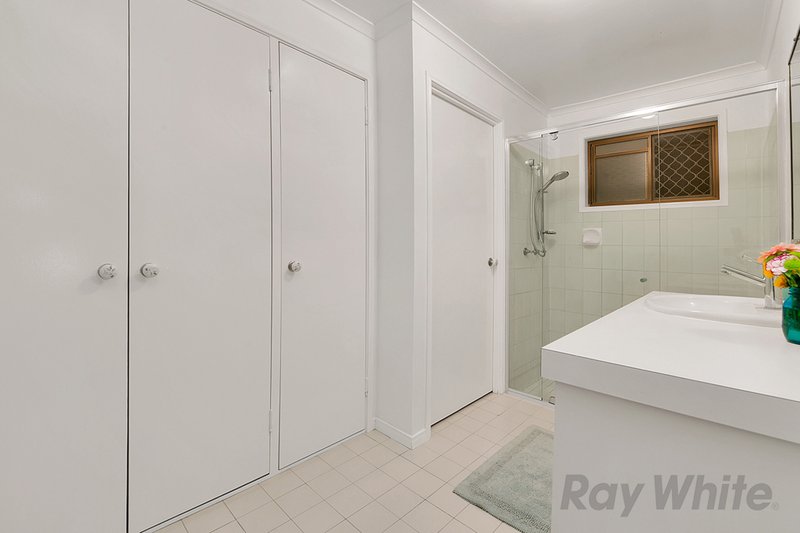 Photo - 22 Petrina Street, Eight Mile Plains QLD 4113 - Image 10