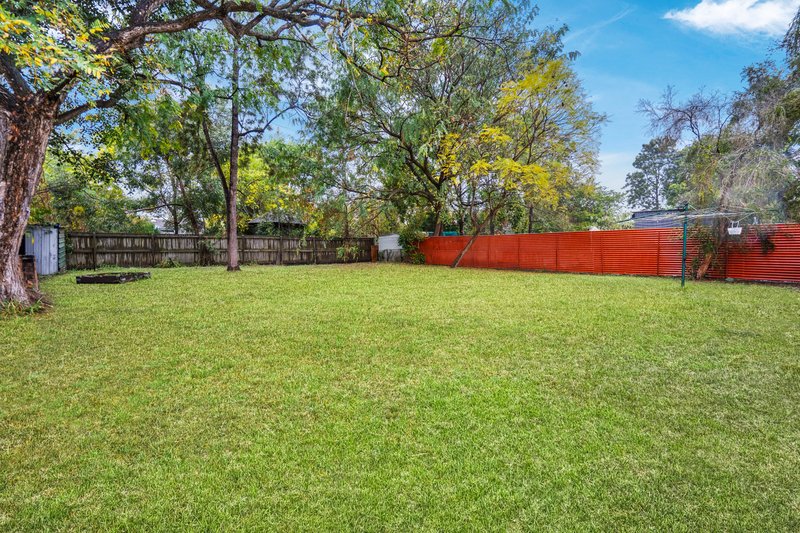 Photo - 22 Phillip Street, One Mile QLD 4305 - Image 15