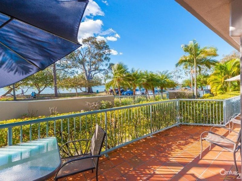 2/2 Picnic Point Esplanade, Maroochydore QLD 4558