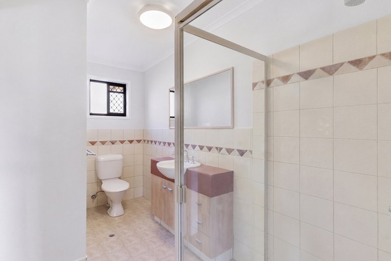 Photo - 22 Pinkwood Drive, Ashmore QLD 4214 - Image 19