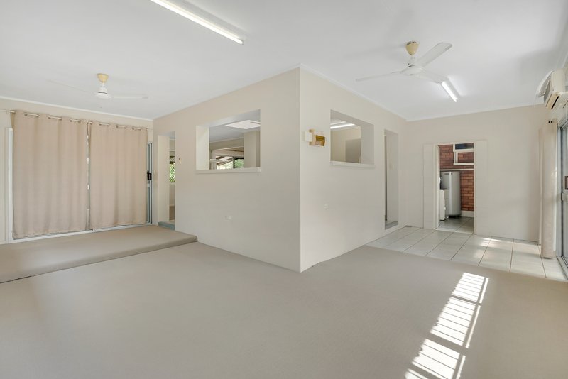 Photo - 22 Ponticello Street, Whitfield QLD 4870 - Image 5