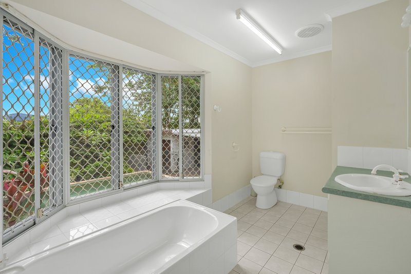 Photo - 22 Ponticello Street, Whitfield QLD 4870 - Image 11