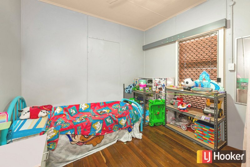 Photo - 22 Powers Street, Burnett Heads QLD 4670 - Image 6