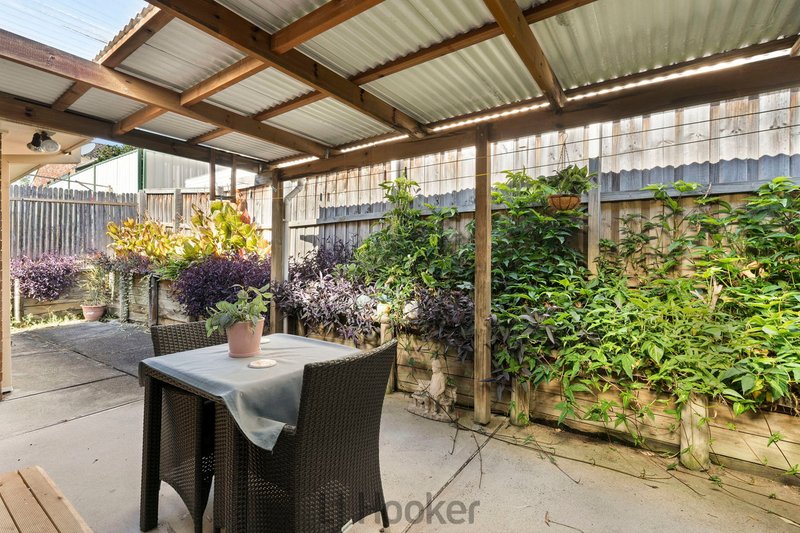 Photo - 2/2 Pring Street, Warners Bay NSW 2282 - Image 12