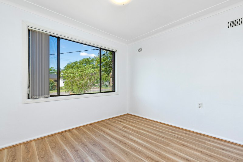 Photo - 22 Purcell Crescent, Lalor Park NSW 2147 - Image 5