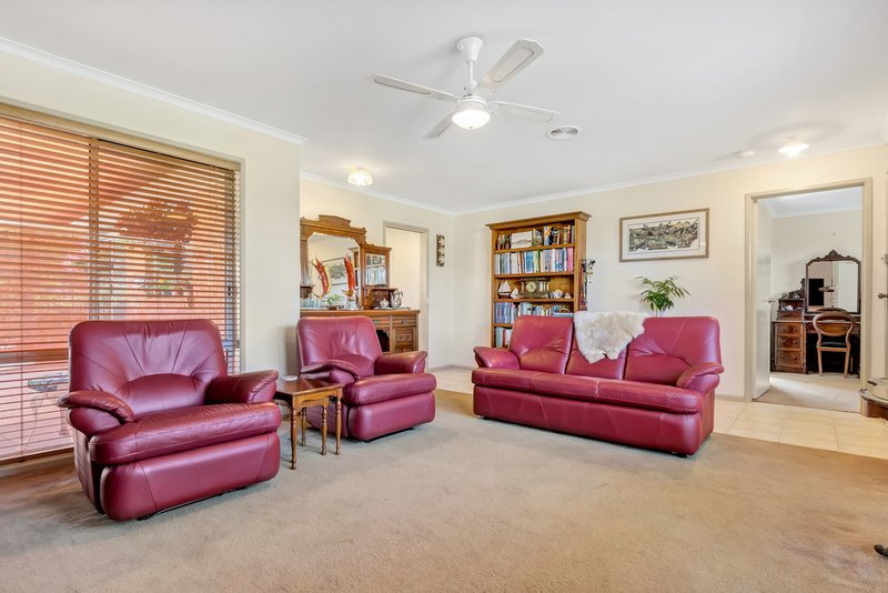 Photo - 22 Purchas Street, Werribee VIC 3030 - Image 2