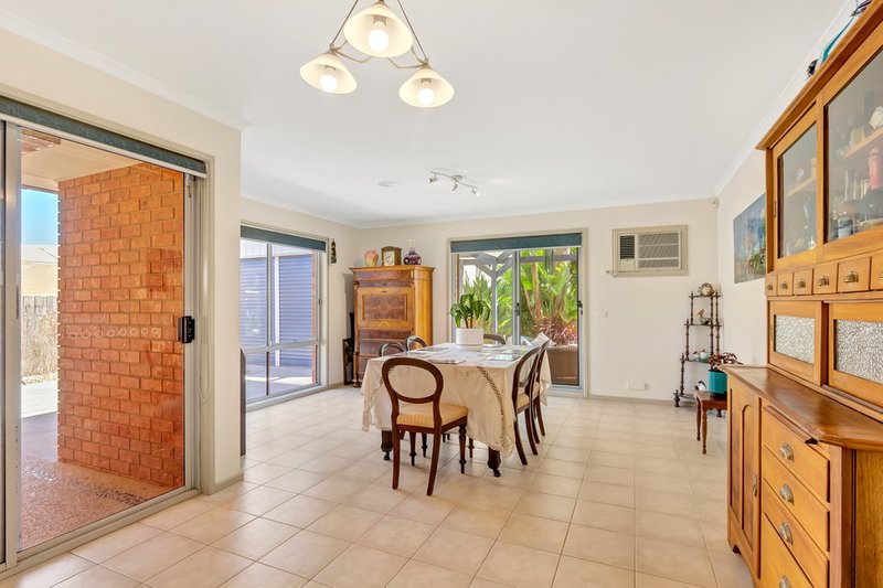 Photo - 22 Purchas Street, Werribee VIC 3030 - Image 6