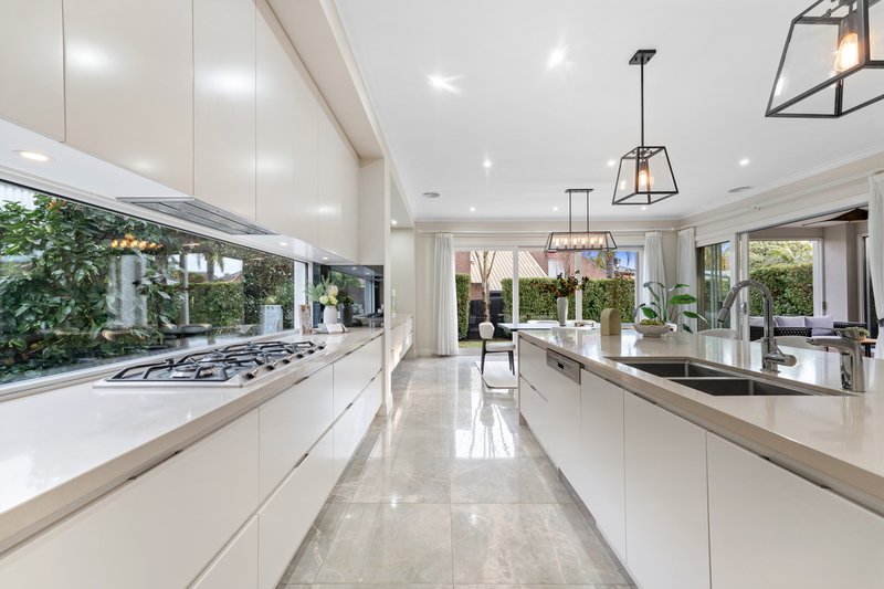 Photo - 22 Quixley Grove, Wantirna VIC 3152 - Image 6