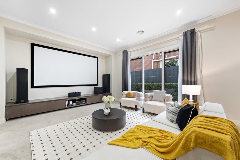 Photo - 22 Quixley Grove, Wantirna VIC 3152 - Image 8