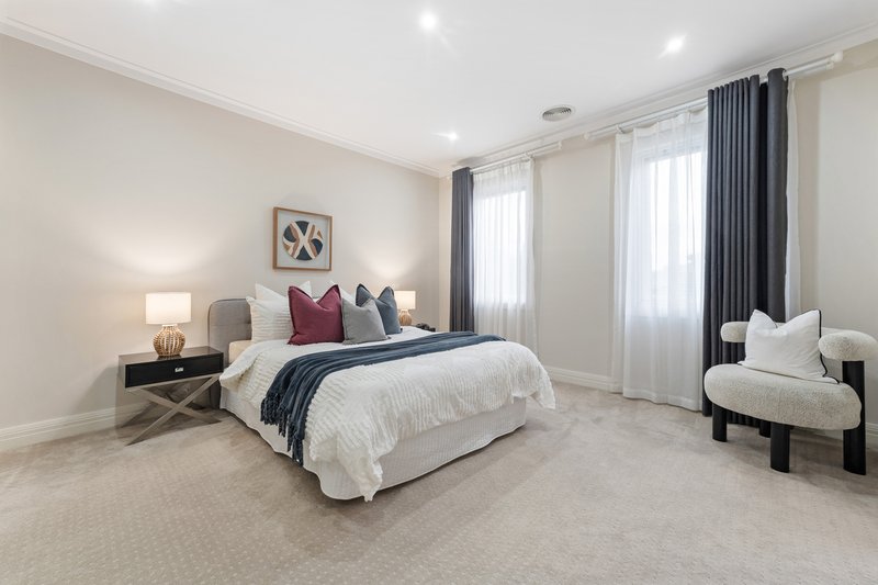 Photo - 22 Quixley Grove, Wantirna VIC 3152 - Image 13