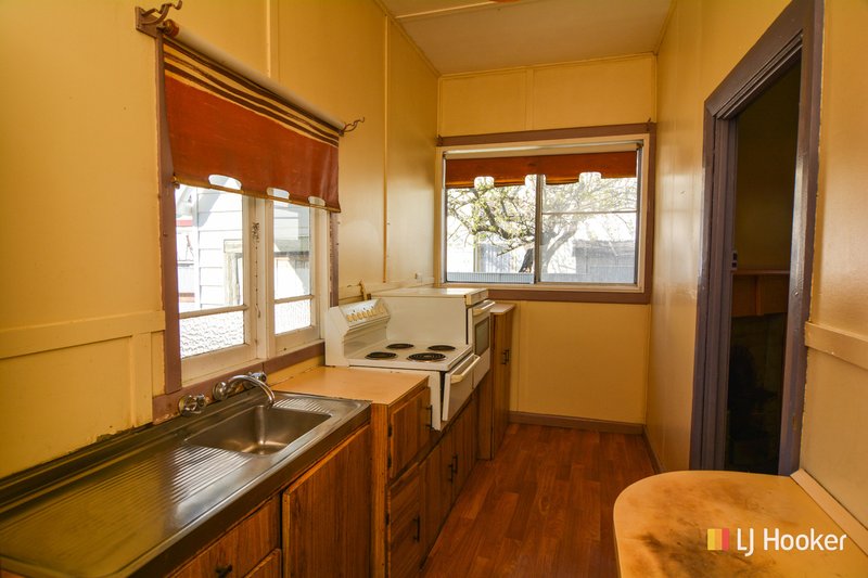 Photo - 22 Read Avenue, Lithgow NSW 2790 - Image 2