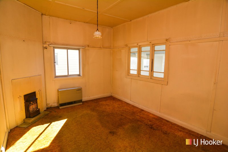 Photo - 22 Read Avenue, Lithgow NSW 2790 - Image 5
