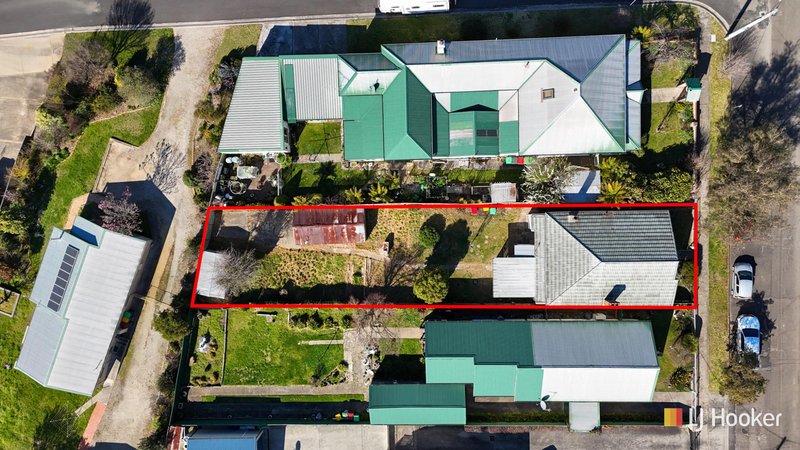 Photo - 22 Read Avenue, Lithgow NSW 2790 - Image 11