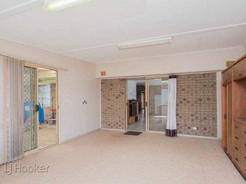 Photo - 22 Redcliffe Street, East Cannington WA 6107 - Image 12