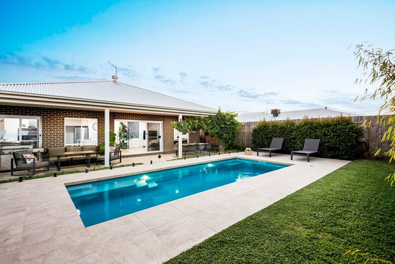 Photo - 22 Regal Road, St Leonards VIC 3223 - Image 14