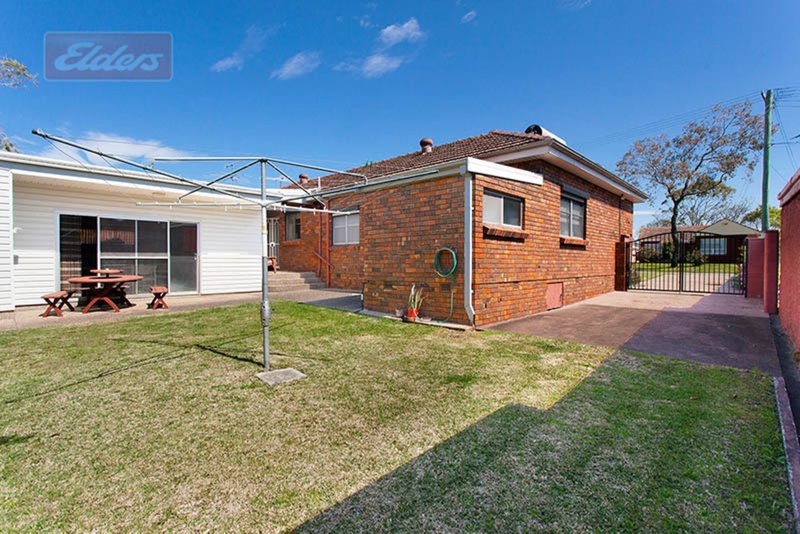 Photo - 22 Renown Avenue, Miranda NSW 2228 - Image 8