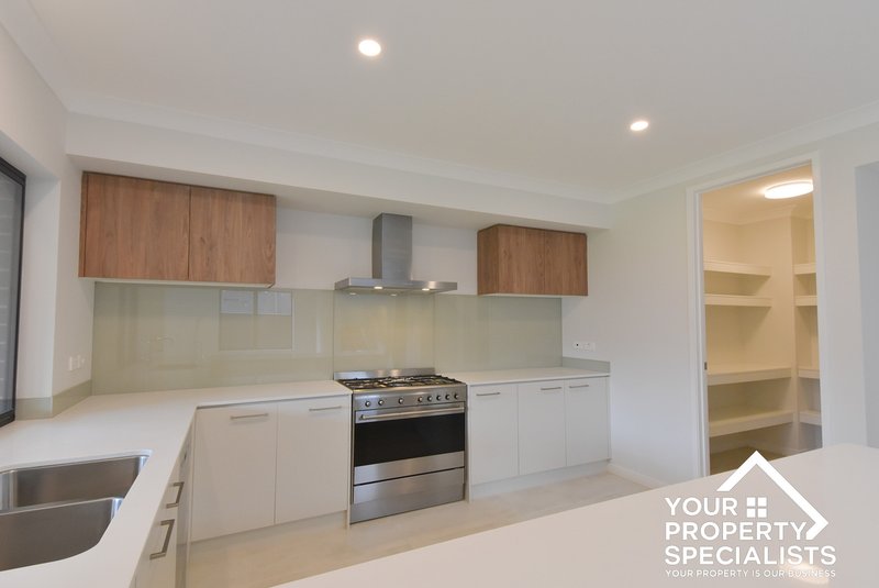 Photo - 22 Renwick Street, Catherine Field NSW 2557 - Image 2