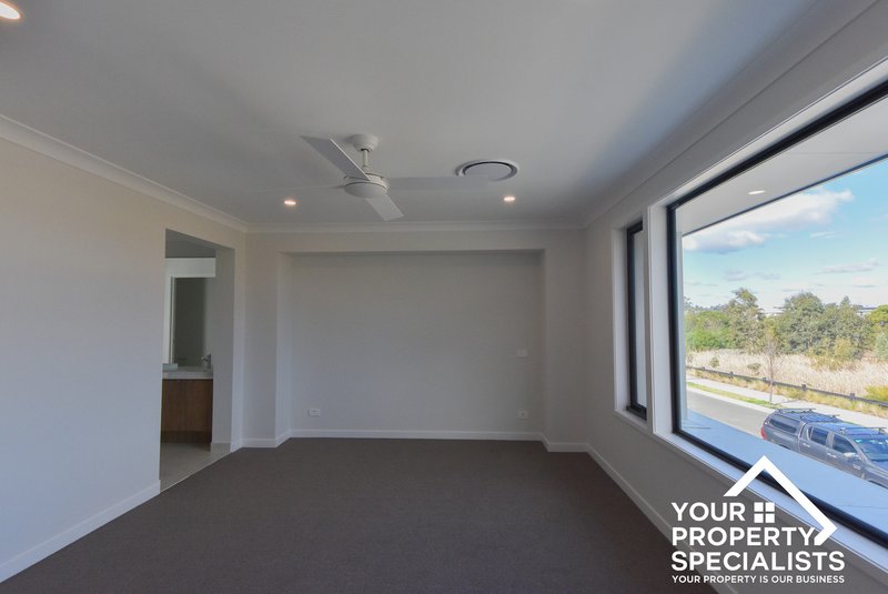 Photo - 22 Renwick Street, Catherine Field NSW 2557 - Image 6