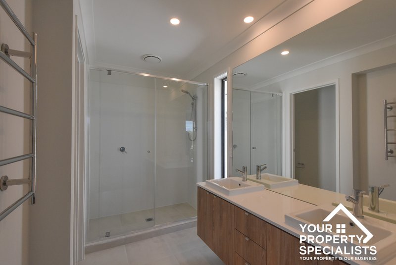 Photo - 22 Renwick Street, Catherine Field NSW 2557 - Image 7