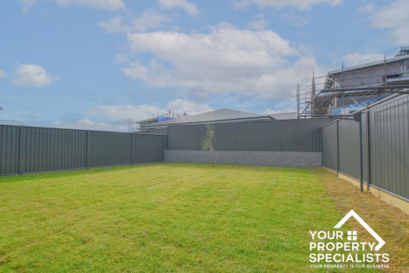 Photo - 22 Renwick Street, Catherine Field NSW 2557 - Image 12